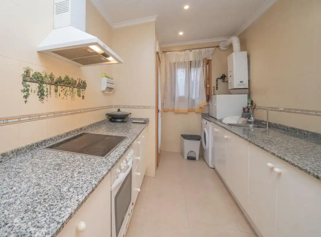 Cocina de Planta baja en venta en Dénia con Aire acondicionado, Calefacción y Terraza