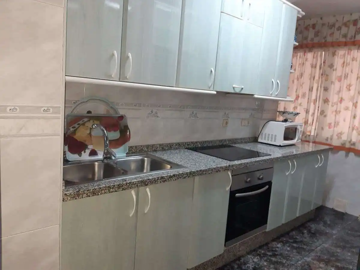 Cocina de Piso de alquiler en Granada con Calefacción, Amueblado y Microondas