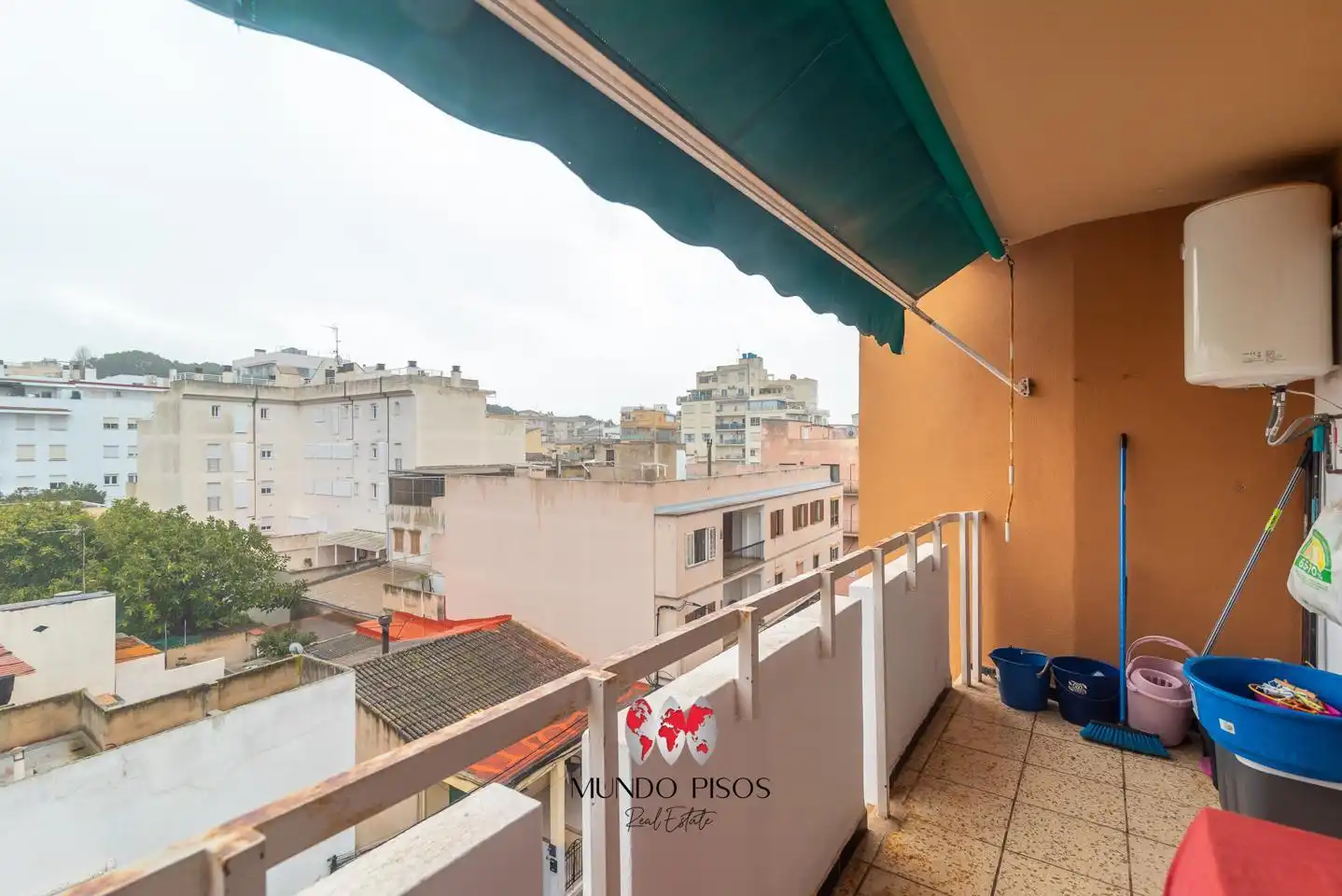 Terrasse von Wohnung zum Verkauf in  Palma de Mallorca mit Klimaanlage, Heizung und Abstellraum