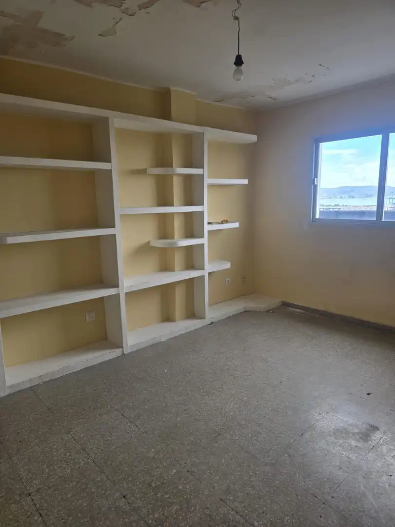 Schlafzimmer von Dachboden zum Verkauf in Algeciras