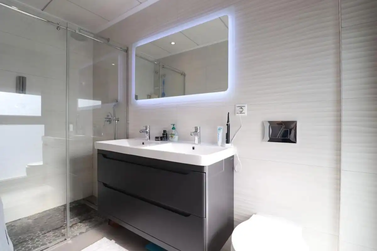 Bathroom of Duplexes for sale in Guardamar del Segura  with Air Conditioner