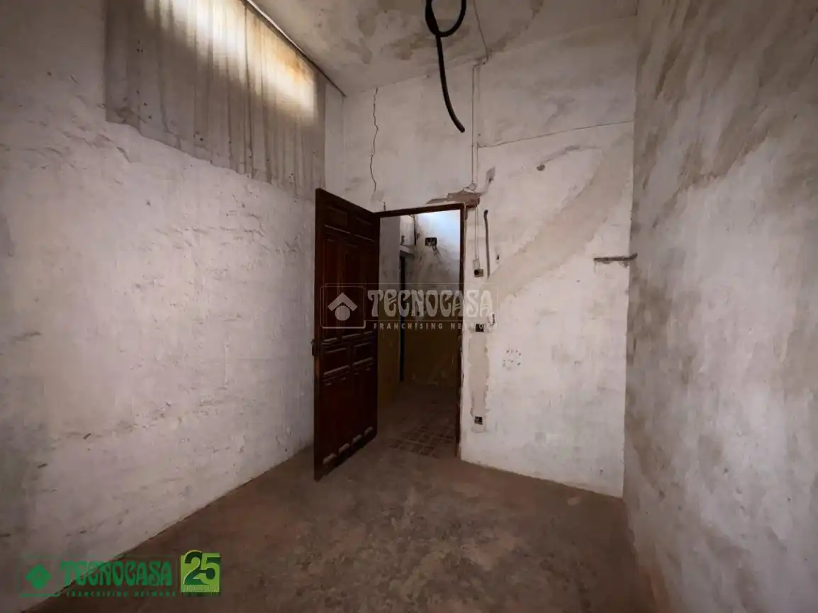 Detached homes for sale in Dosbarrios  with Heating
