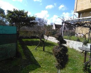 Jardí de Casa o xalet de lloguer en Oleiros amb Calefacció, Jardí privat i Parquet