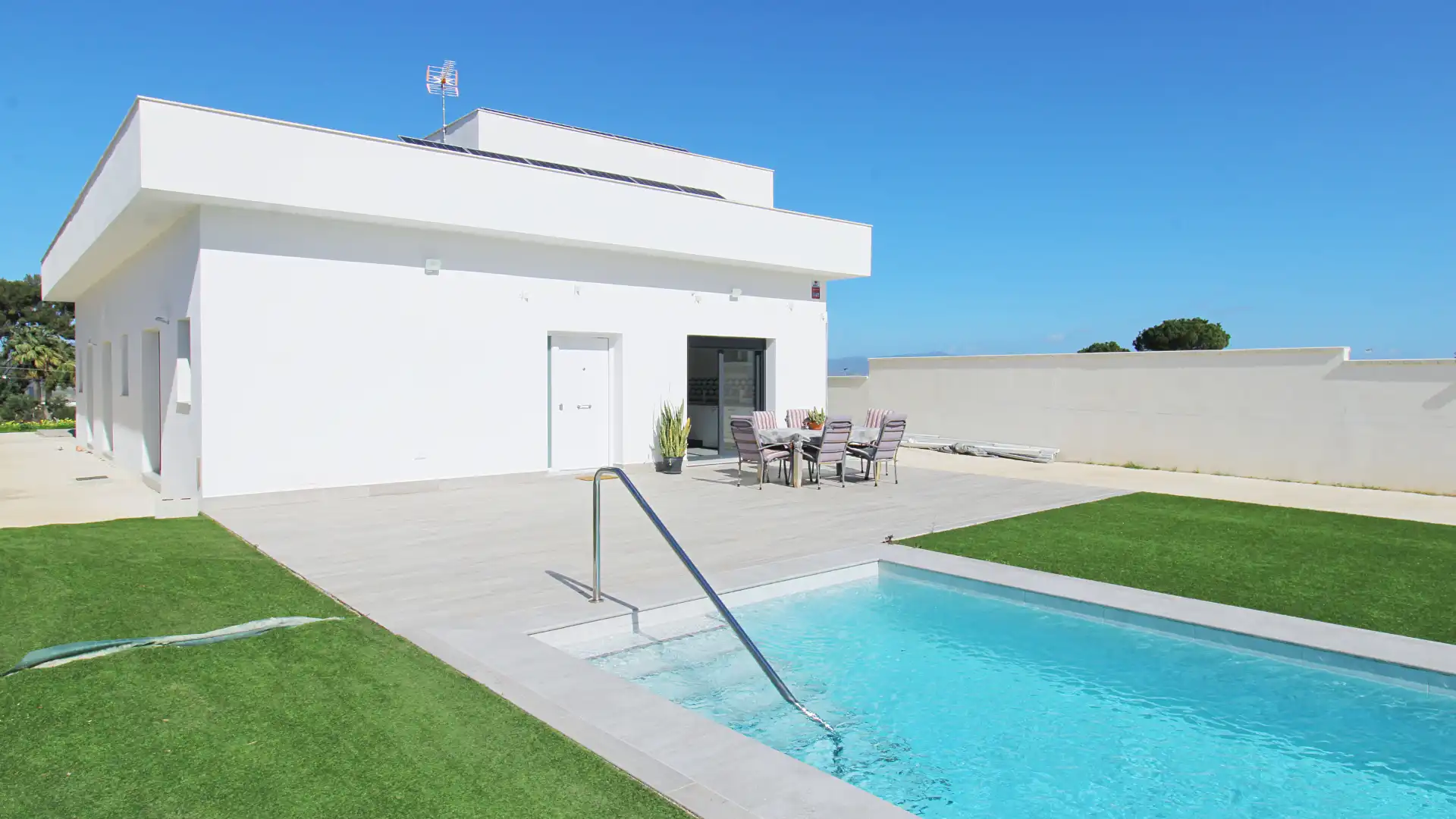 Swimming pool of Houses for sale in Alhaurín de la Torre  with Air Conditioner, Private garden and Terrace