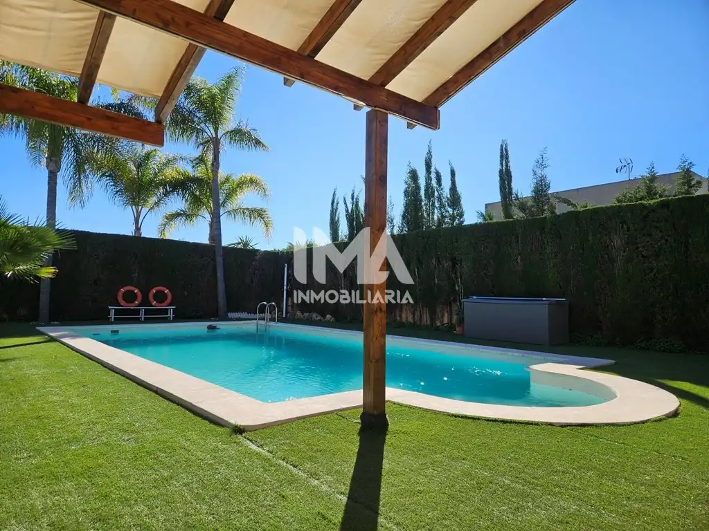 Piscina de Casa o xalet en venda en L'Eliana amb Aire condicionat, Calefacció i Jardí privat