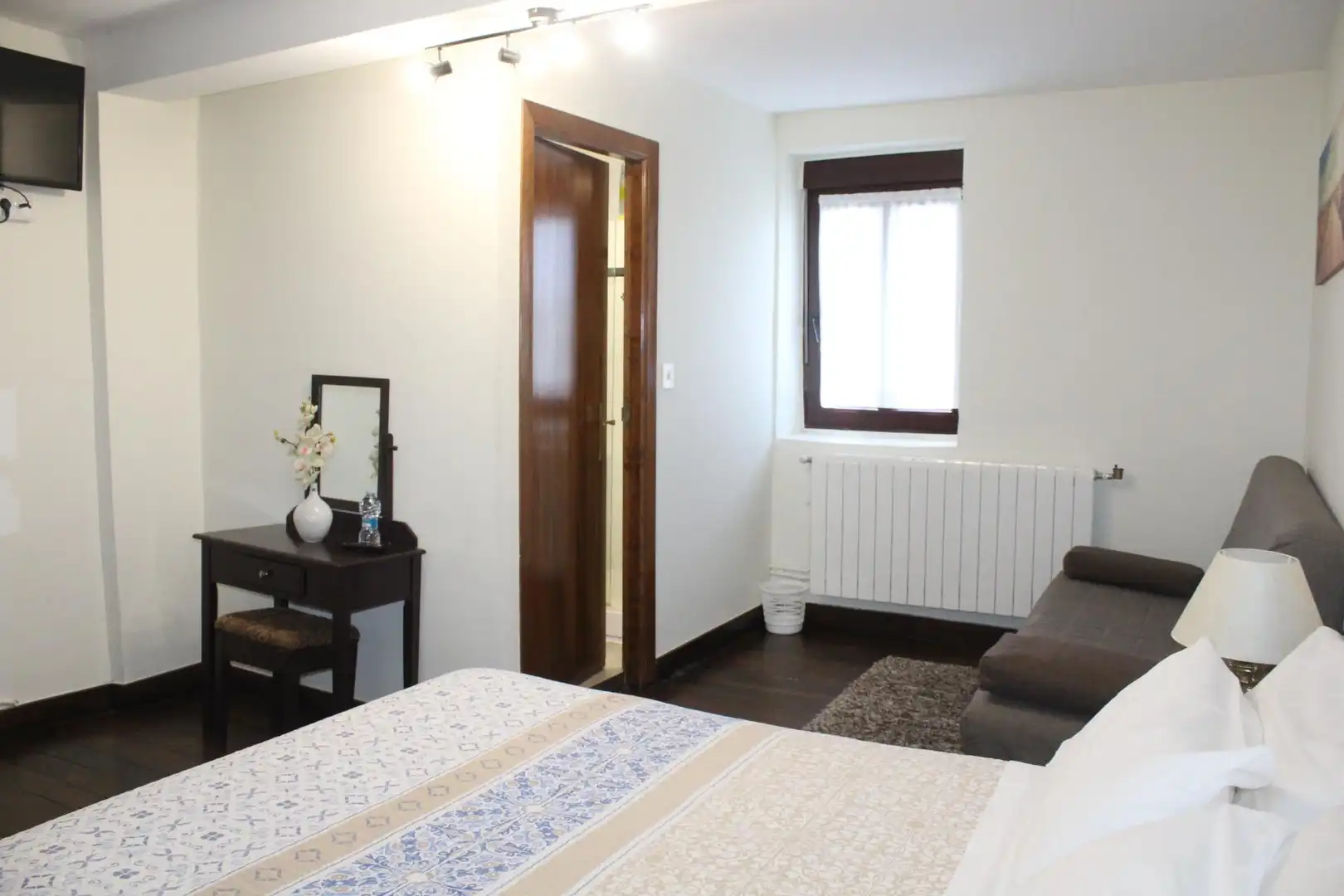 Dormitori de Casa o xalet en venda en Donostia - San Sebastián  amb Calefacció, Jardí privat i Terrassa