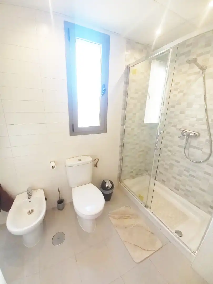 Baño de Casa adosada en venta en Vélez-Málaga con Aire acondicionado, Terraza y Trastero