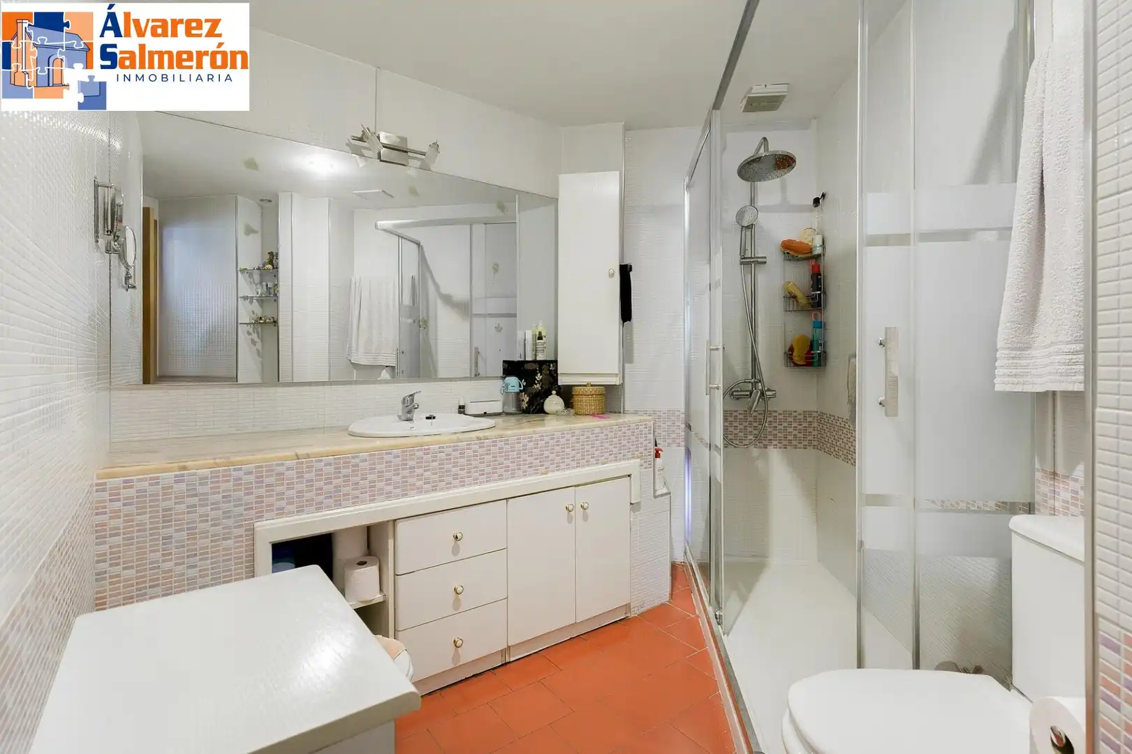 Bany de Casa o xalet en venda en Granada