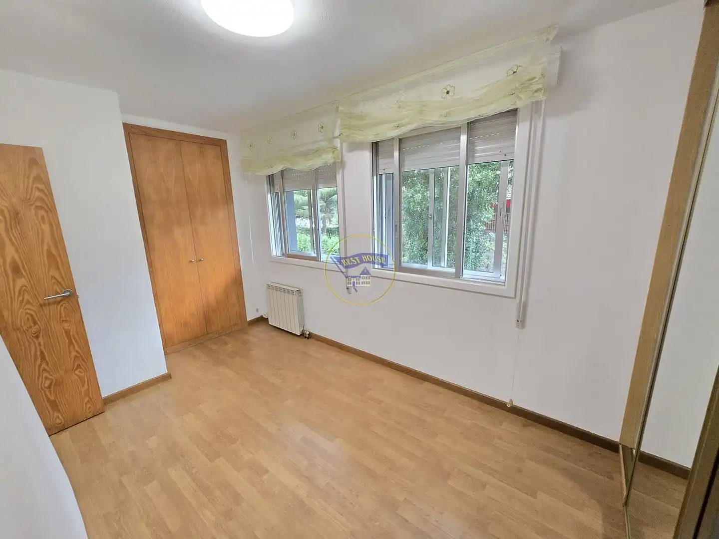 Habitación de Piso en venta en Vigo  con Calefacción