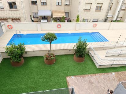 Swimming pool of Flat for sale in  Logroño  with Air Conditioner, Terrace and Swimming Pool