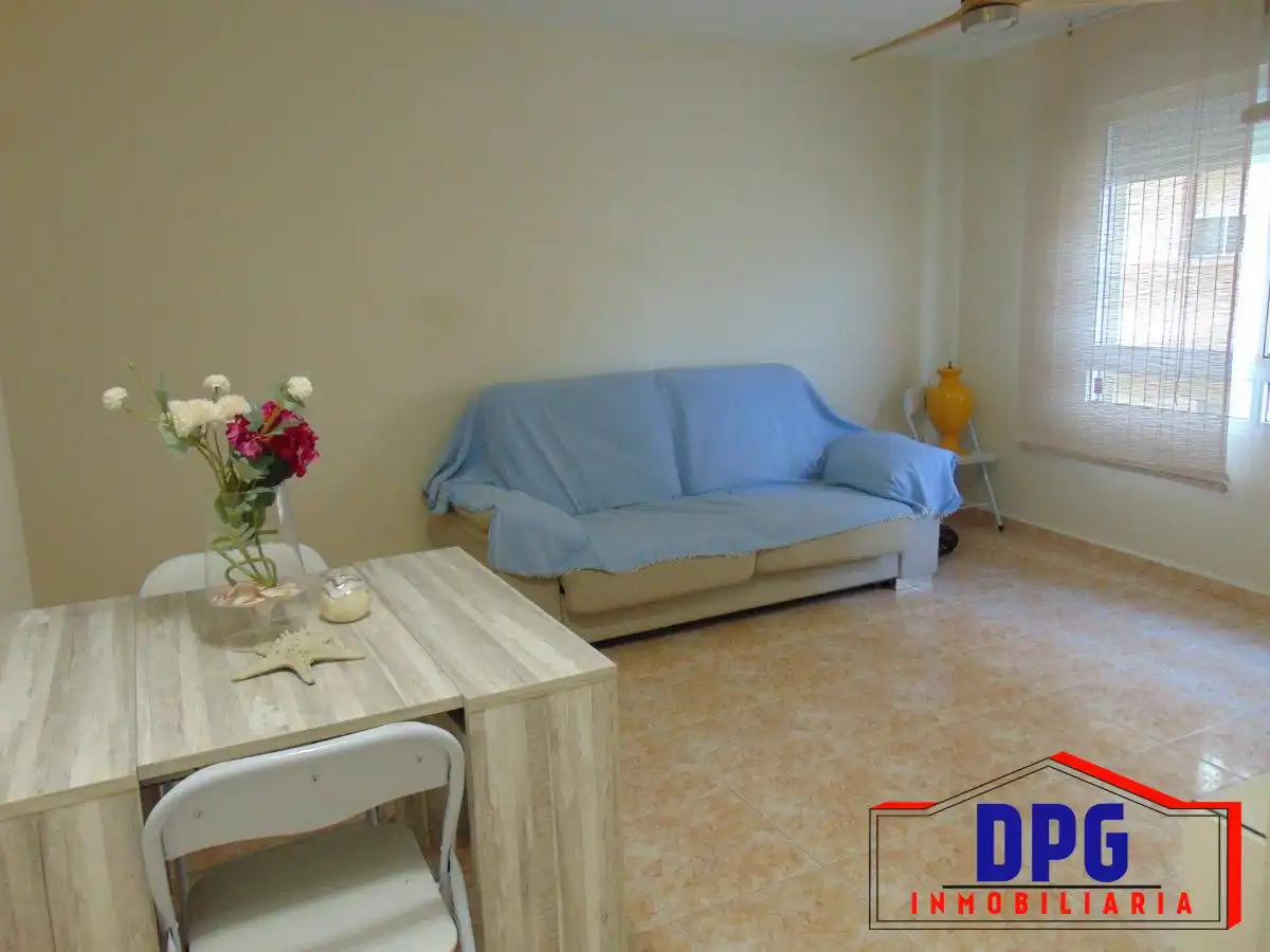 Sala de estar de Apartamento en venta en Garrucha con Aire acondicionado y Amueblado