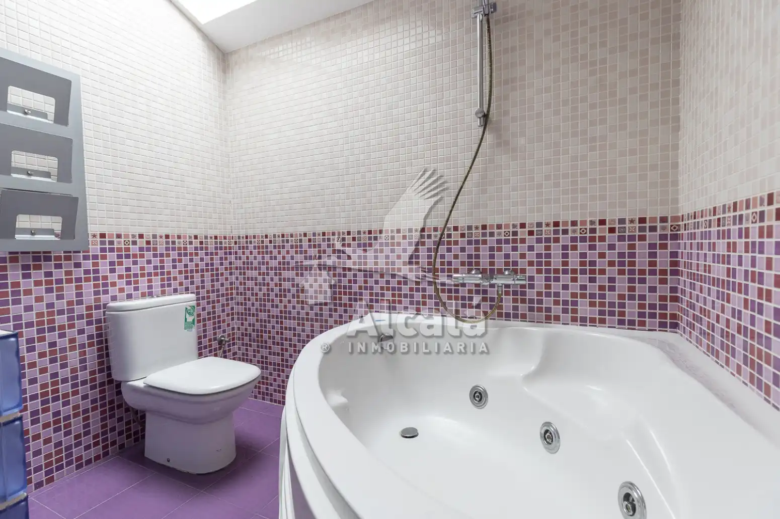 Baño de Ático en venta en Alcalá de Henares con Aire acondicionado, Calefacción y Terraza