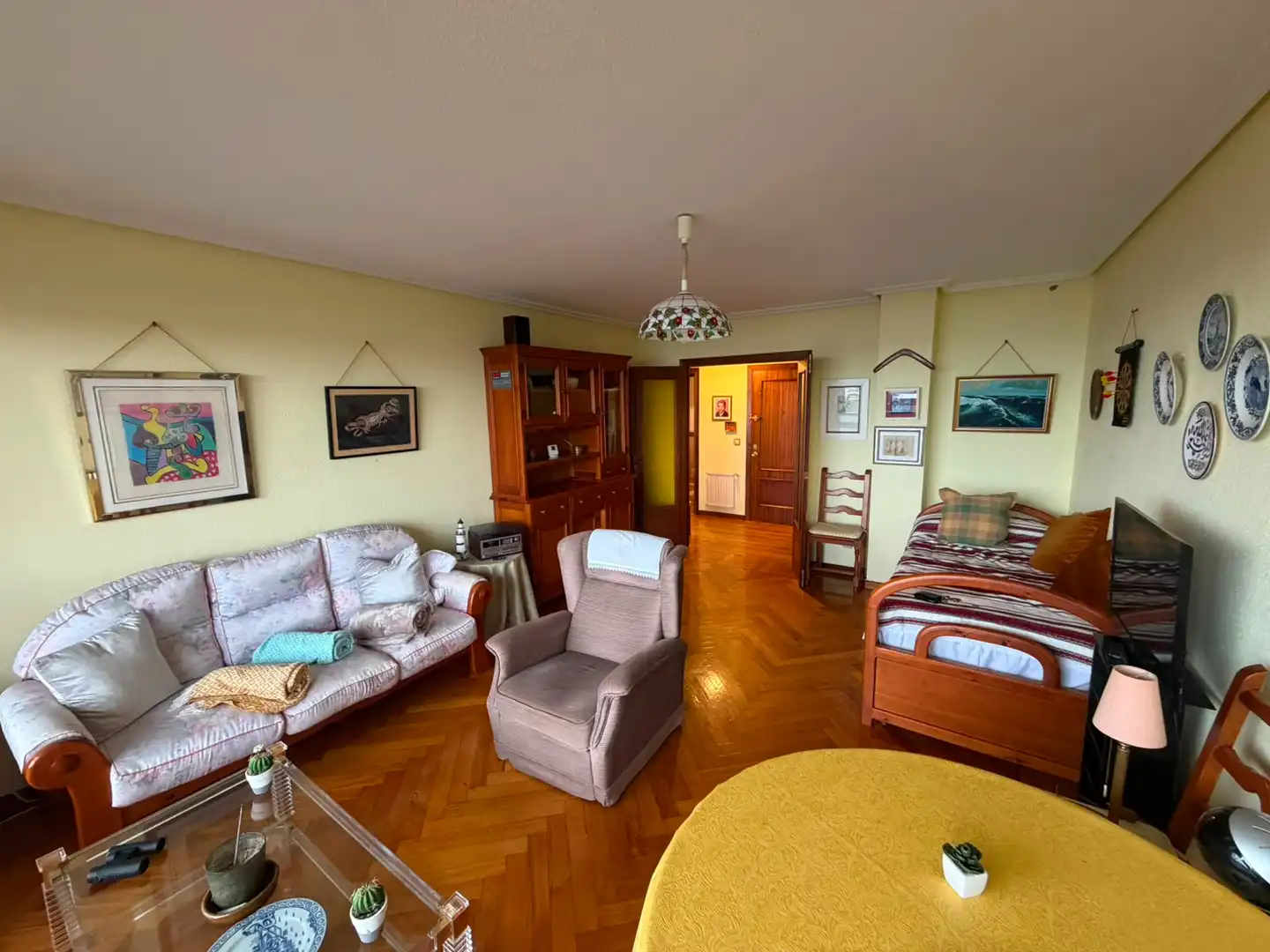 Wohnzimmer von Wohnungen zum Verkauf in Suances mit Heizung, Parkett und Terrasse