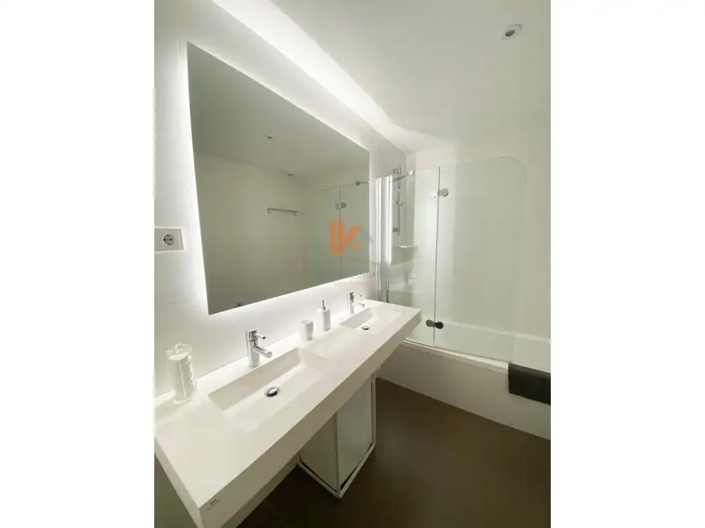 Bathroom of Duplexes for rent in Santiago de Compostela   with Furnished