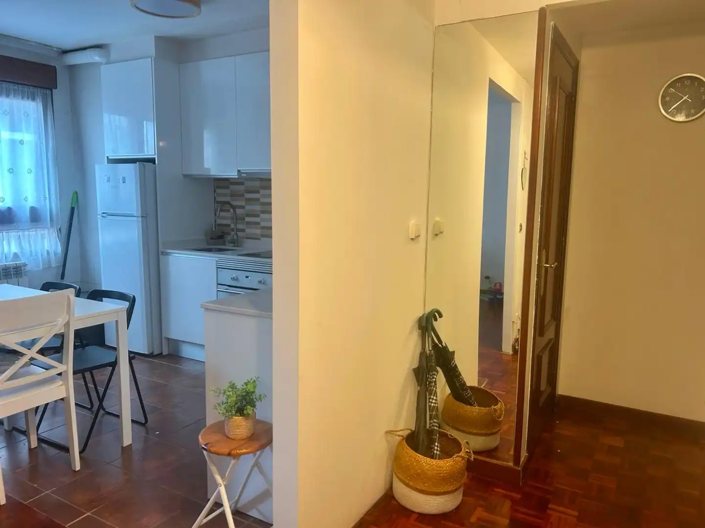 Wohnung zur Miete in Gijón  mit Heizung, Parkett und Möbliert