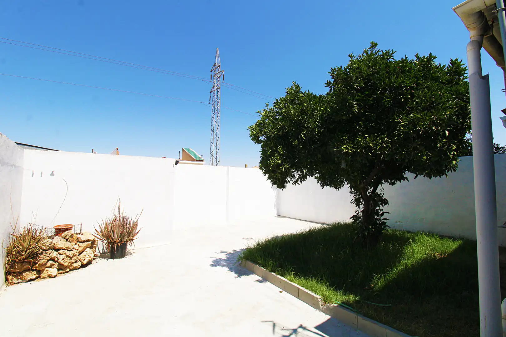Terrasse von Erdgeschoss zum Verkauf in Alhaurín de la Torre mit Klimaanlage, Abstellraum und Möbliert