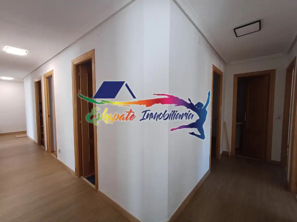 Flat for rent in Villacañas  with Air Conditioner, Terrace and Furnished