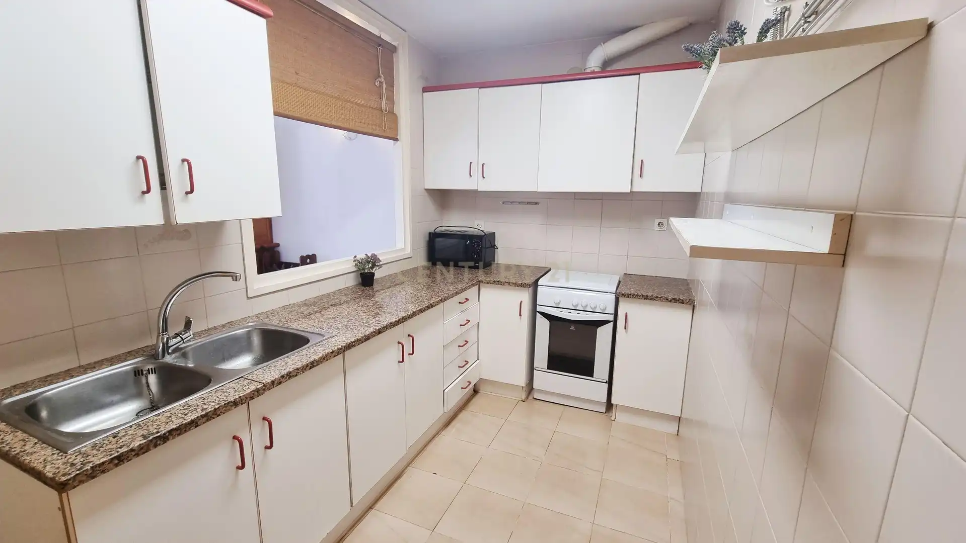 Kitchen of Apartments for sale in Colera  with Oven and Washing machine