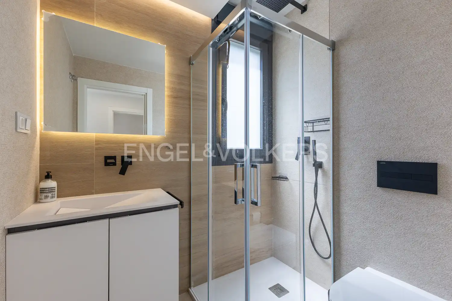 Badezimmer von Wohnung zur Miete in Dénia mit Klimaanlage, Heizung und Privatgarten