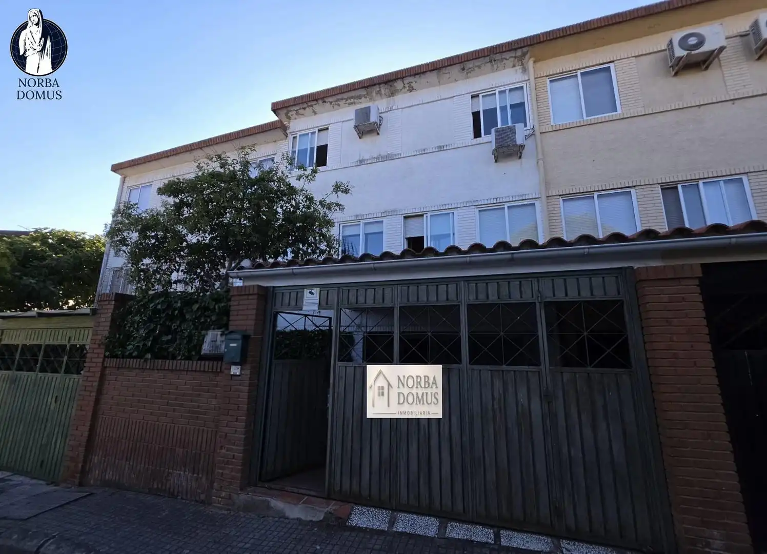 Adosado con jardín en venta en Ruta de la Plata