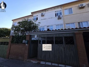 Adossat amb jardí en venda a Ruta de la Plata