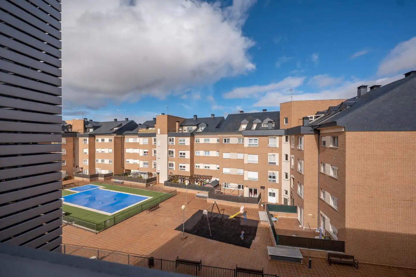 Vista exterior de Piso en venta en Ávila con Calefacción, Trastero y Amueblado