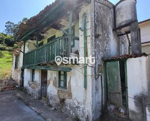 Vista exterior de Casa o xalet en venda en San Felices de Buelna