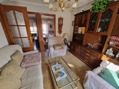 Sala d'estar de Pis en venda en  Madrid Capital amb Aire condicionat, Calefacció i Parquet