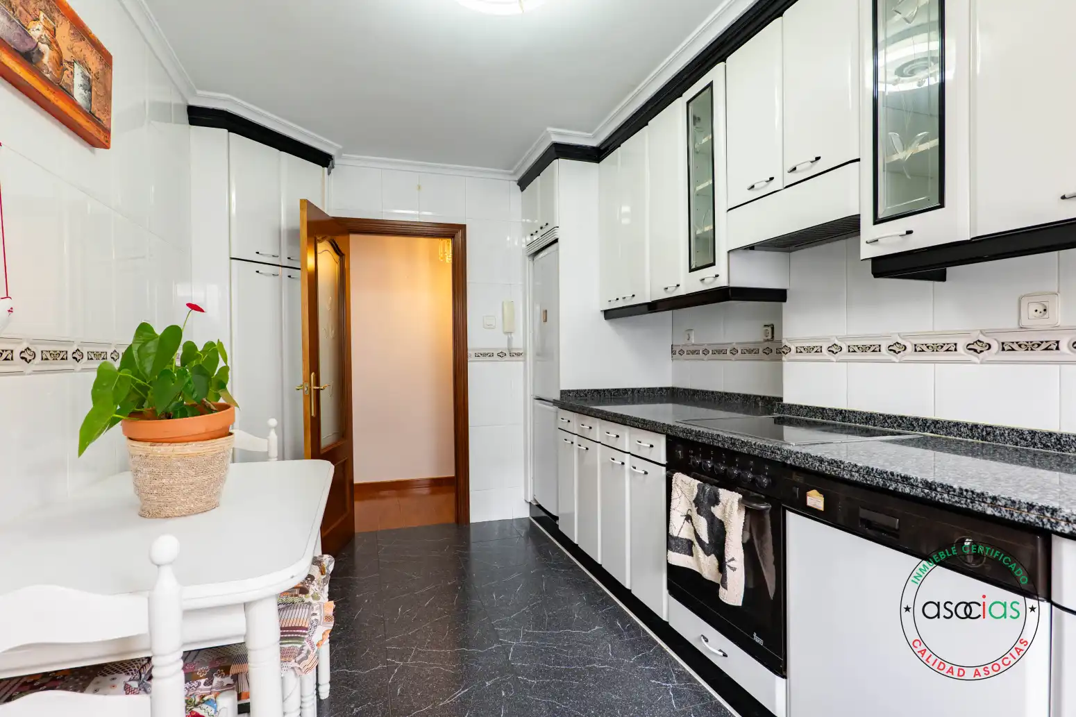 Cocina de Piso en venta en Gijón  con Calefacción