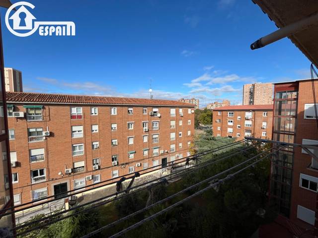 Piso en Venta en Calle SOLEDAD CAZORLA en Las Águilas