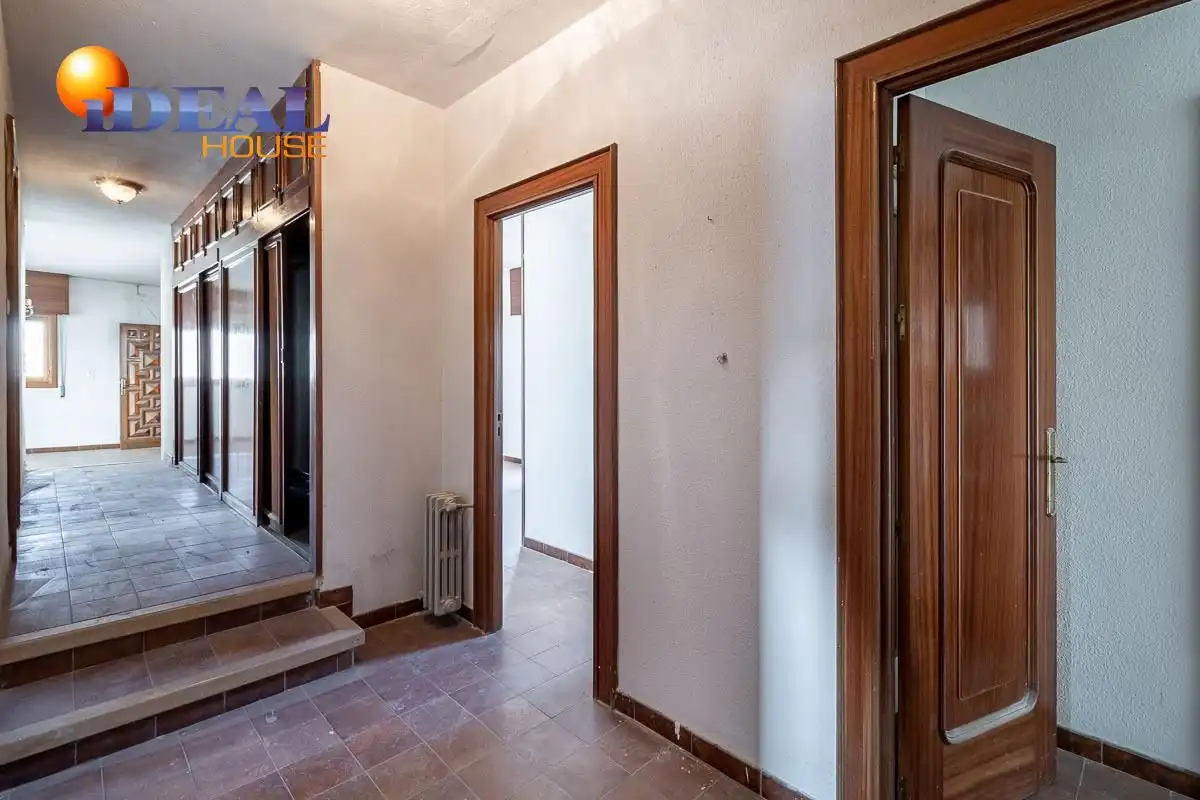 Casa rústica amb piscina en venda a Santa Fe, imagen 32