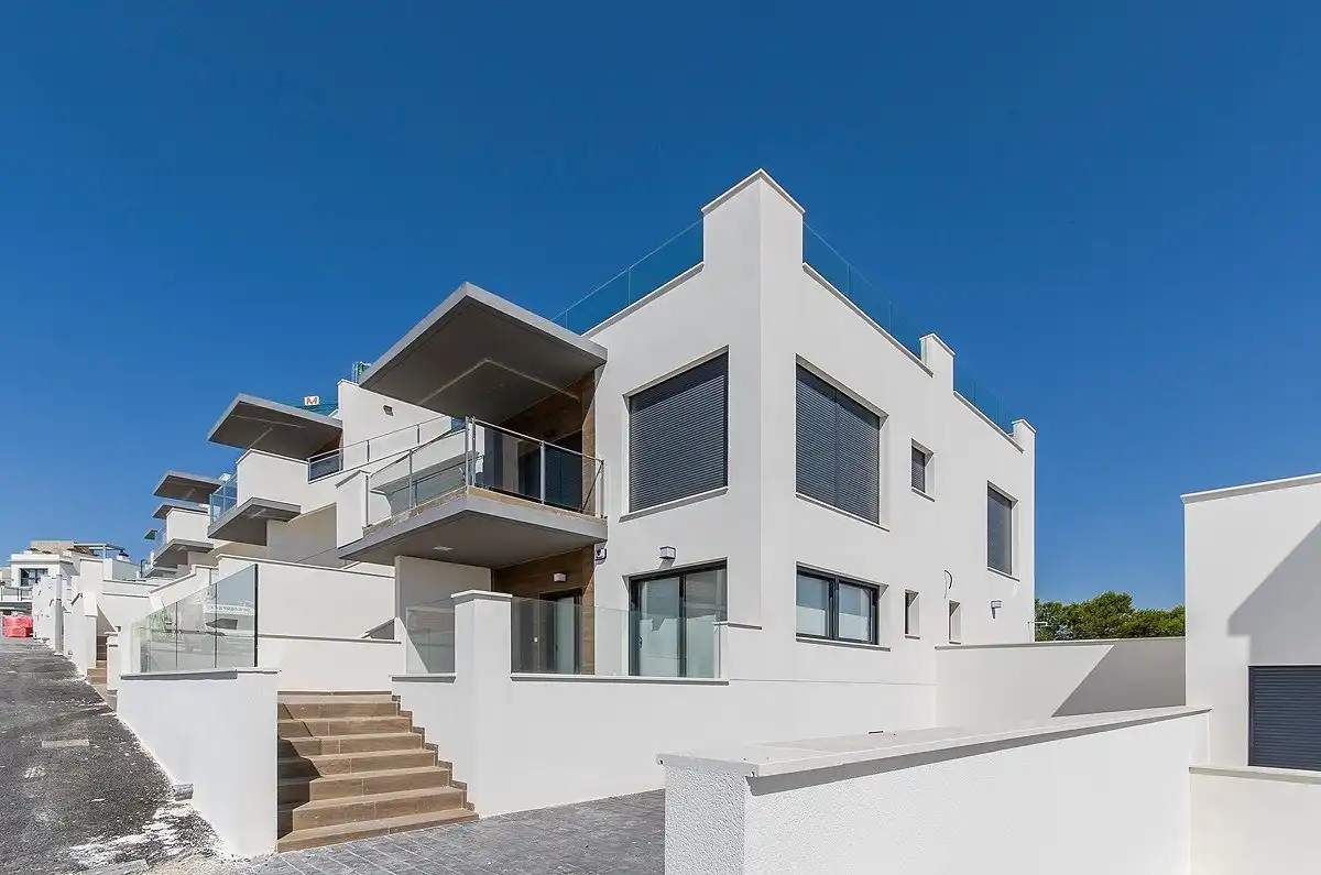Bungalow with pool for sale in San Miguel de Salinas, imagen 2