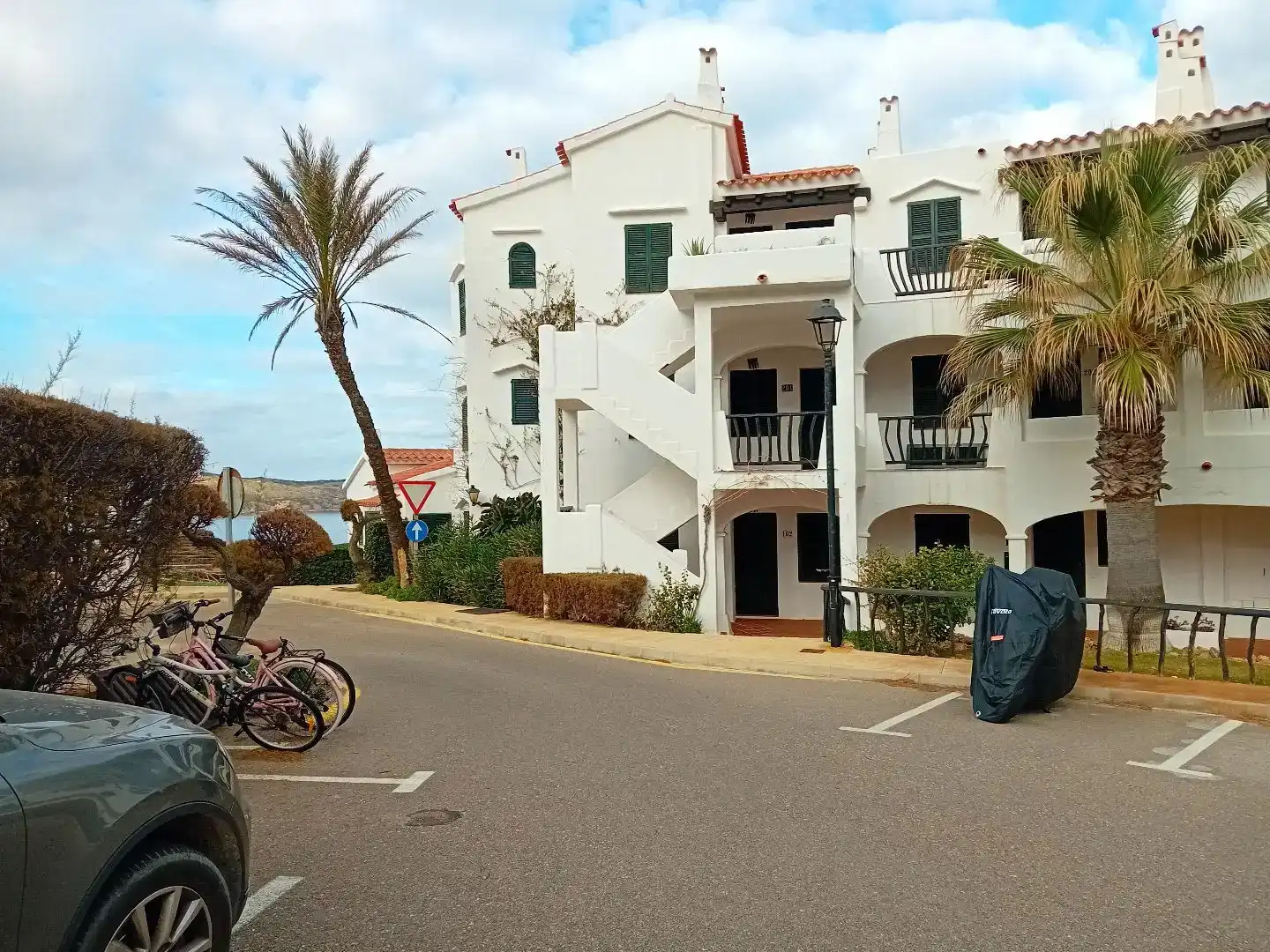 Vista exterior de Apartament en venda en Es Mercadal amb Piscina