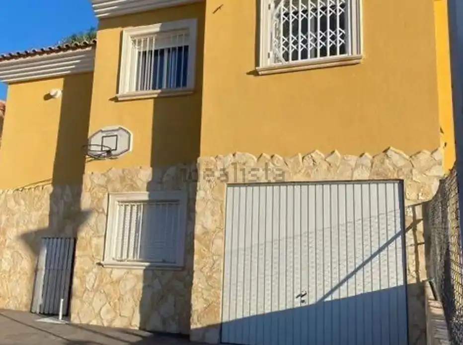 Vista exterior de Casa o chalet de alquiler en Las Pedrizas 