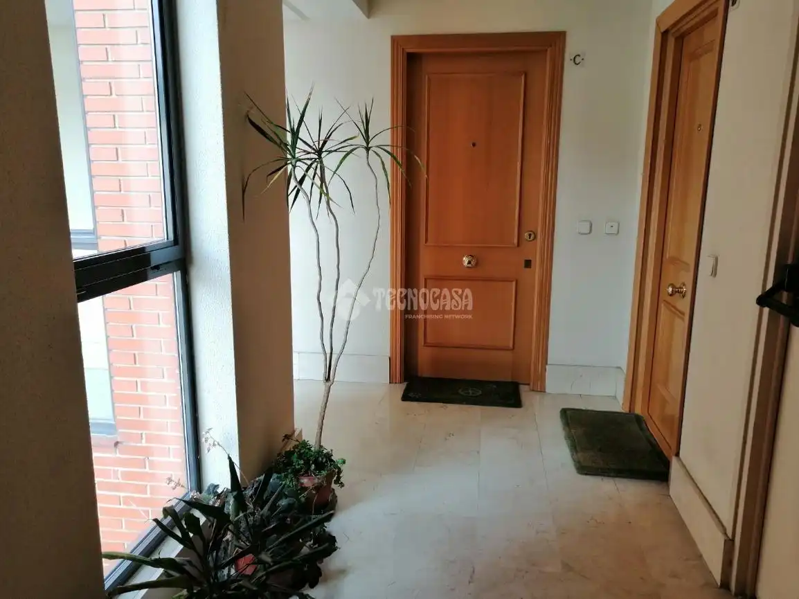 Appartamento con ascensore in affitto a C. de Carmen Cobeña, imagen 20