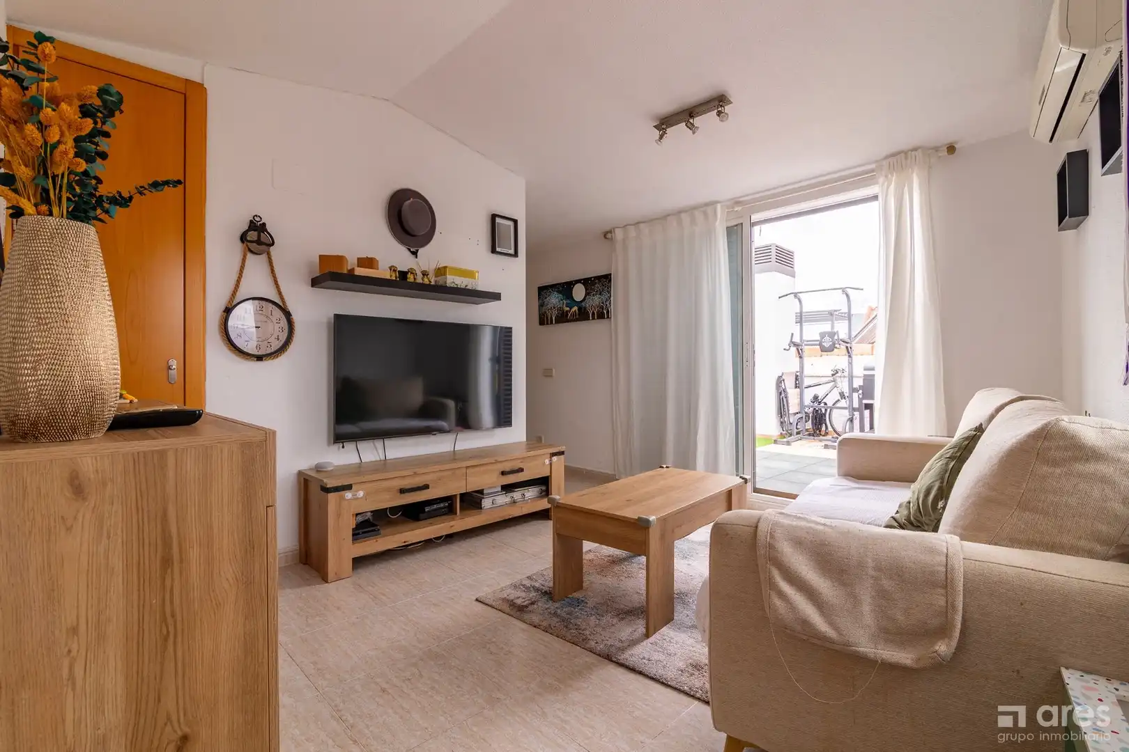 Sala d'estar de Àtic en venda en Valdemorillo amb Aire condicionat i Terrassa