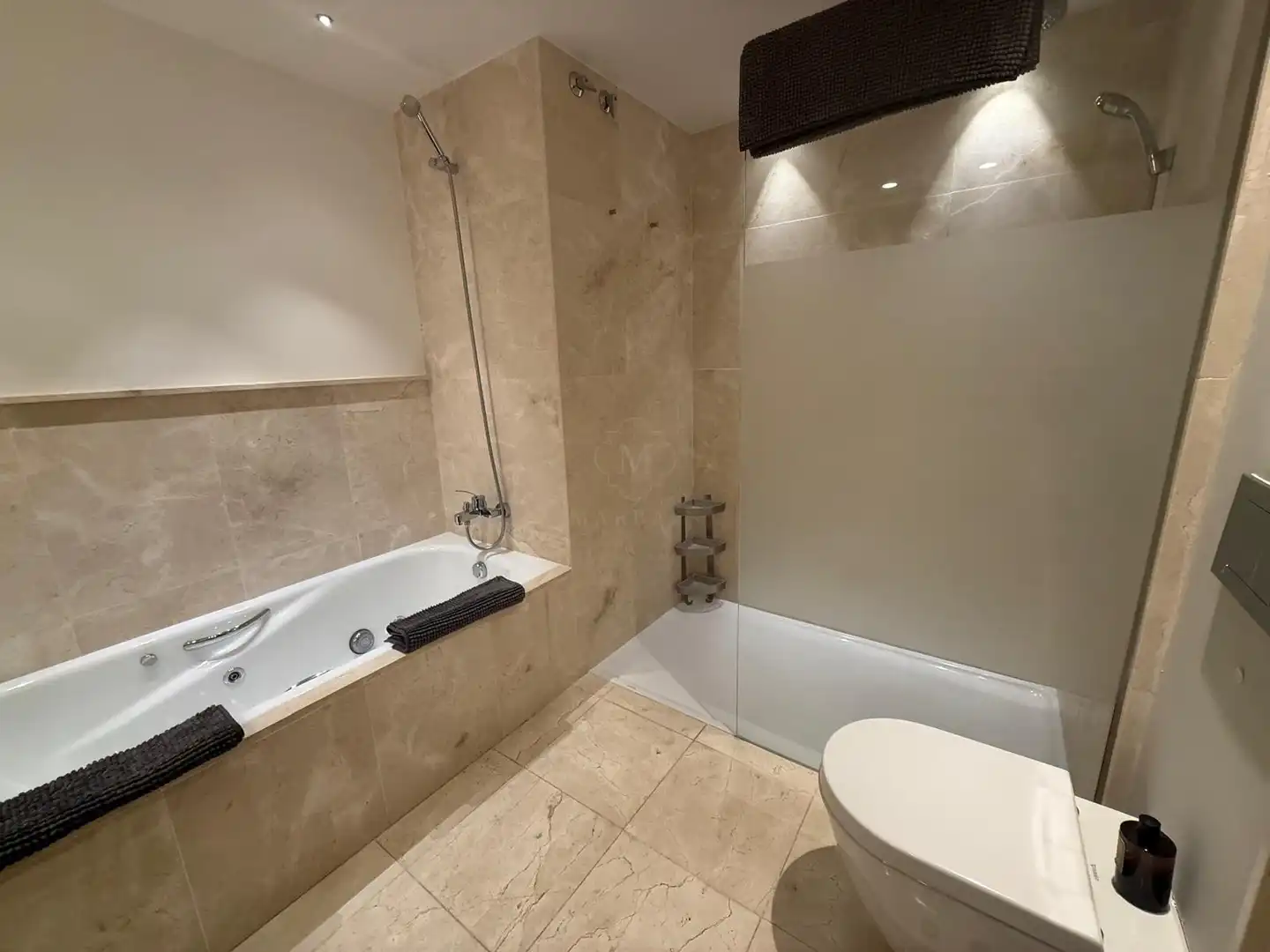 Bathroom of Apartments for rent in Benahavís  with Air Conditioner, Terrace and Swimming Pool