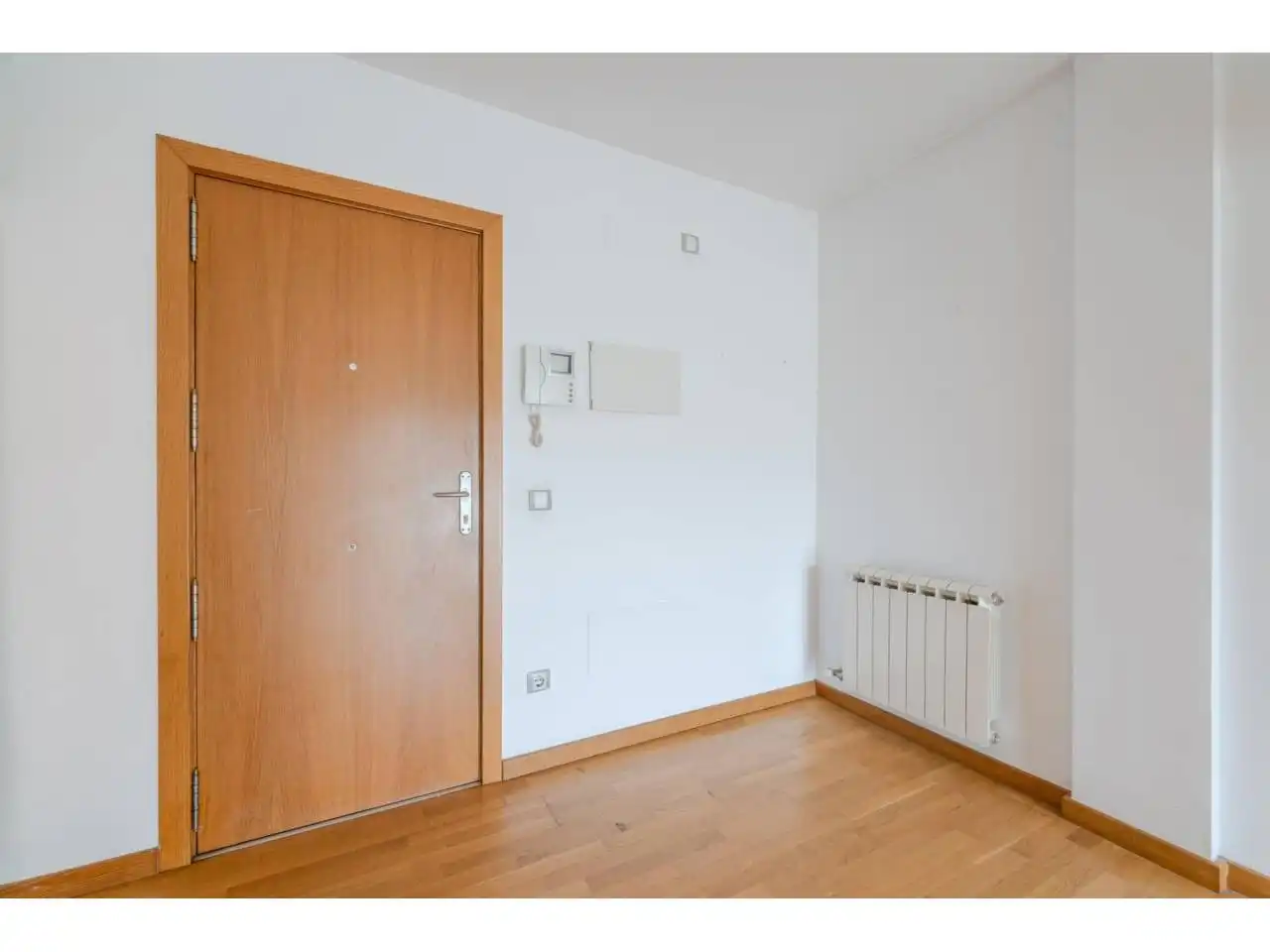 Schlafzimmer von Wohnung zum Verkauf in Girona mit Heizung und Balkon