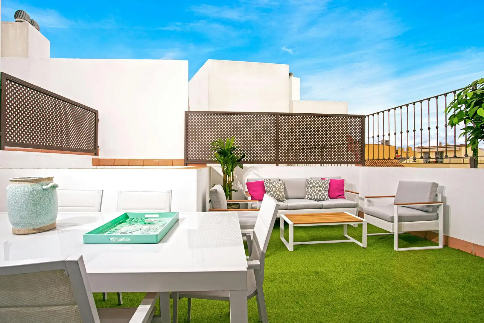 Terrace of Flat for rent in Sevilla  with Air Conditioner, Heating and Washing machine
