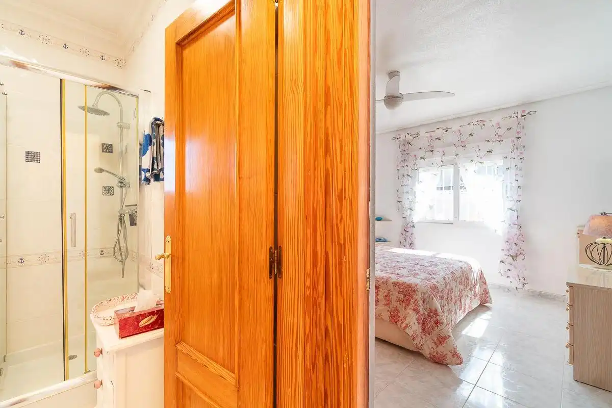 Casa o xalet en venda en Orihuela amb Aire condicionat, Jardí privat i Terrassa