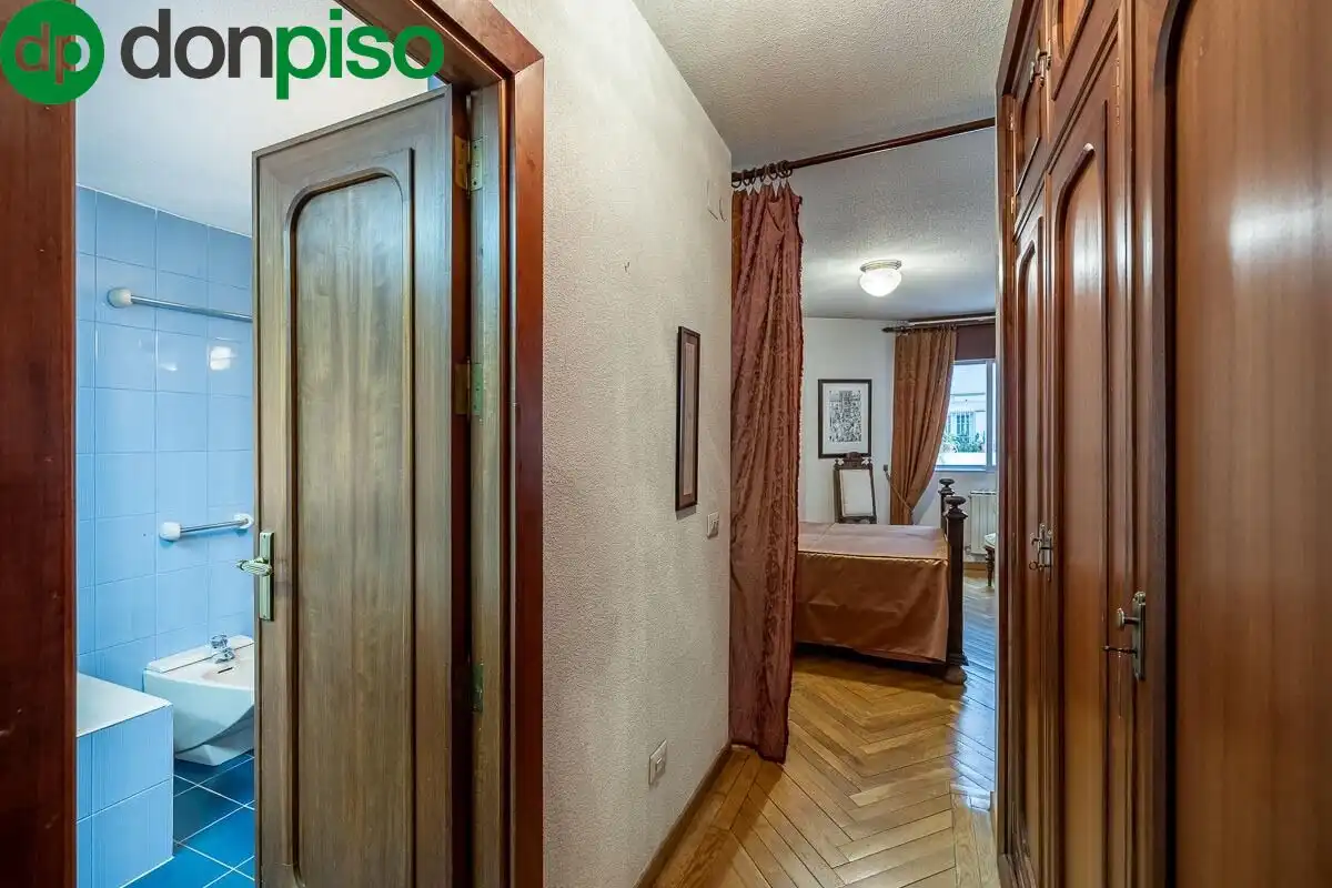 Flat for sale in Granada  with Air Conditioner, Heating and Terrace