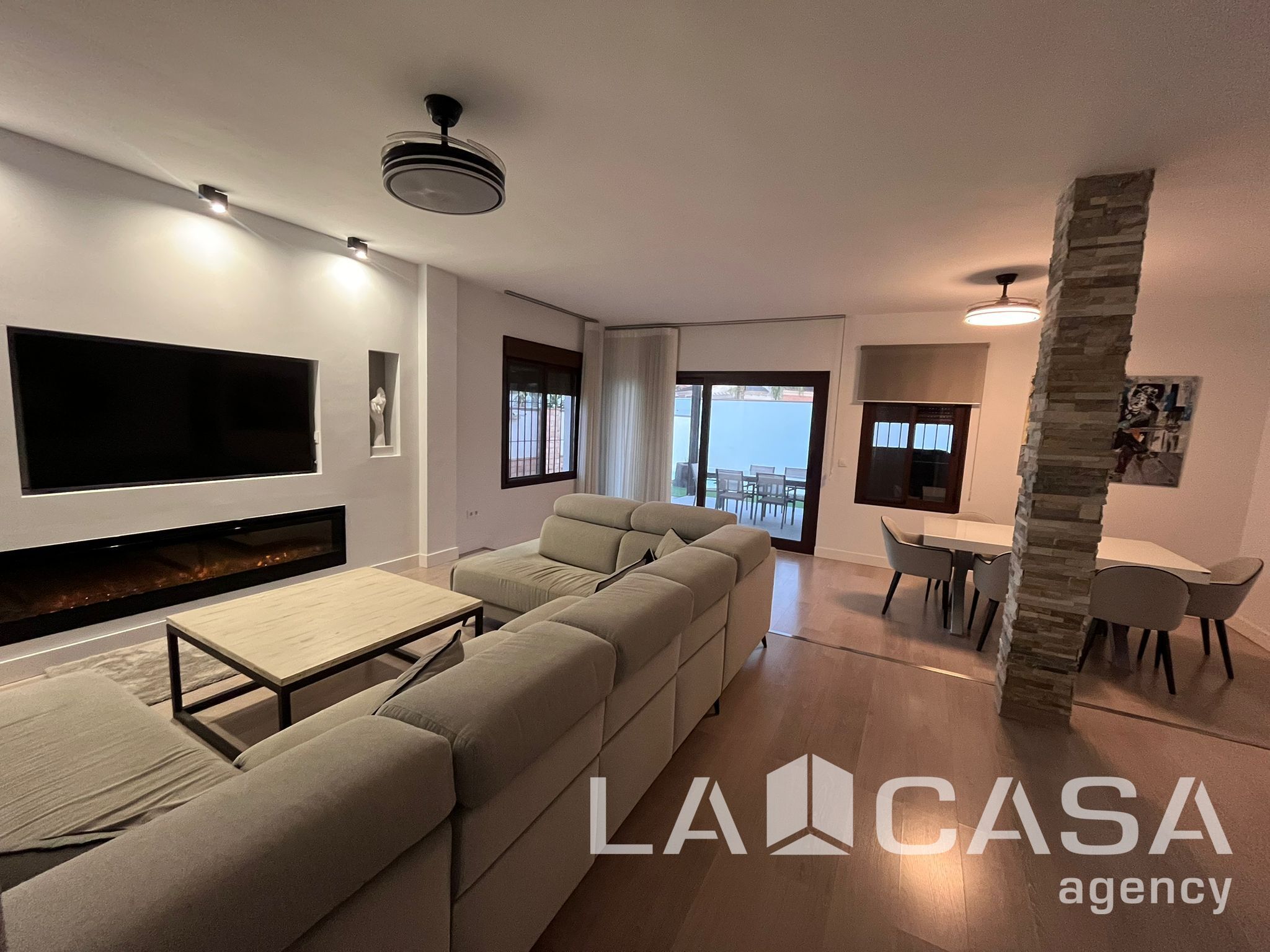 Living room of Single-family semi-detached for sale in Montequinto  with Storage room and Swimming Pool