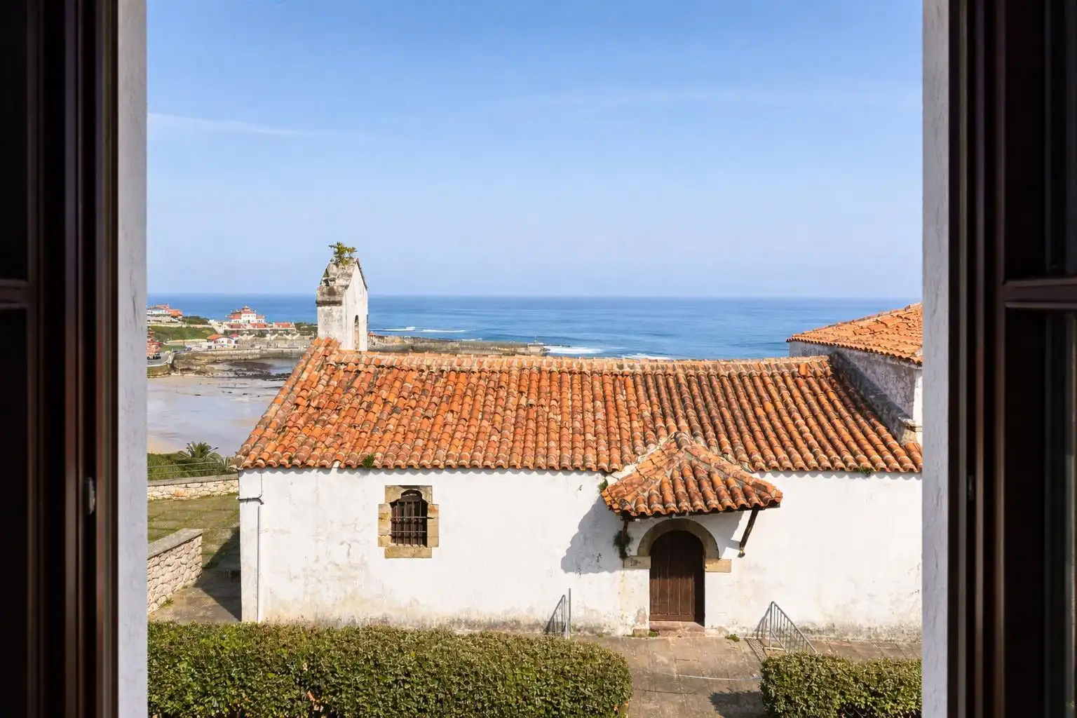 Vista exterior de Dúplex en venda en Comillas (Cantabria) amb Calefacció, Terrassa i Balcó