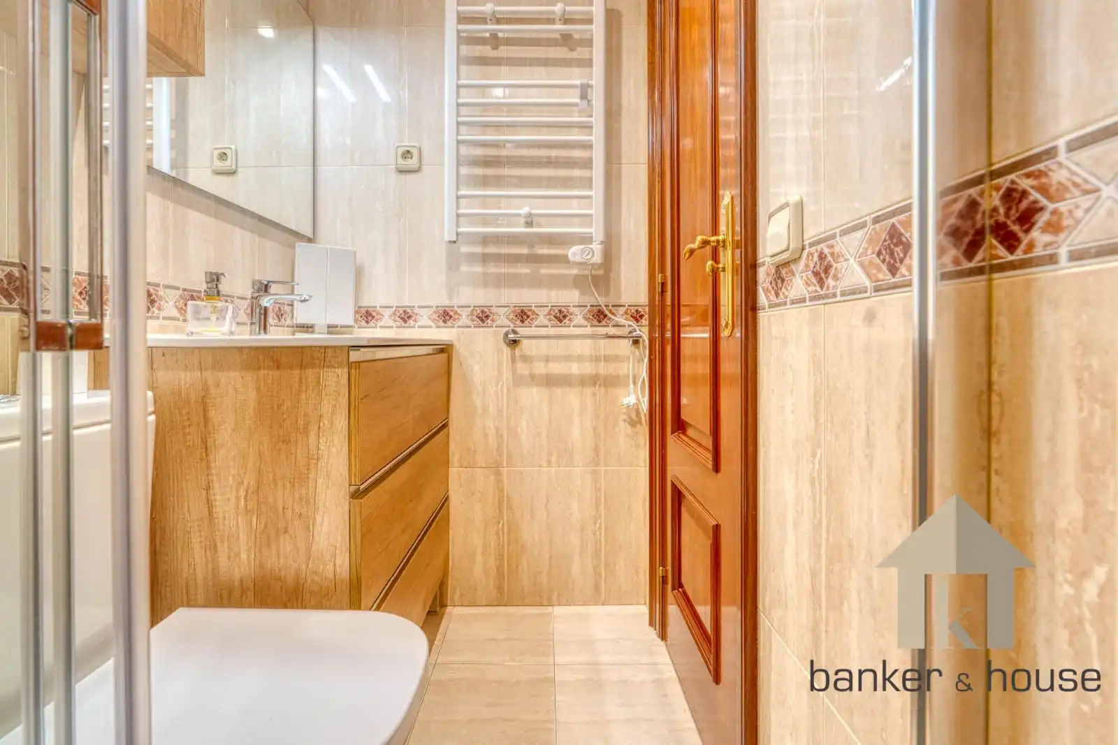 Bany de Pis en venda en Cerdanyola del Vallès amb Aire condicionat, Calefacció i Parquet