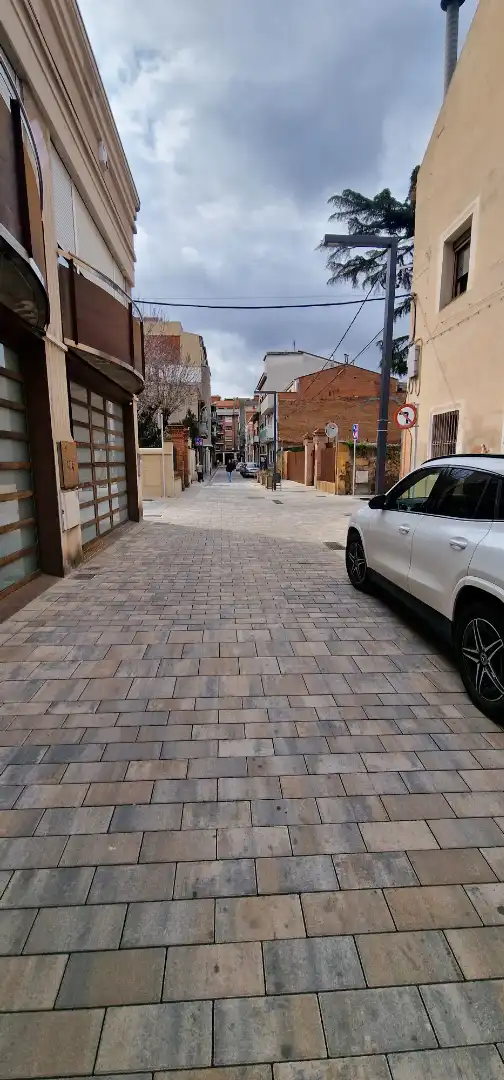 Vista exterior de Casa adosada en venta en Montcada i Reixac