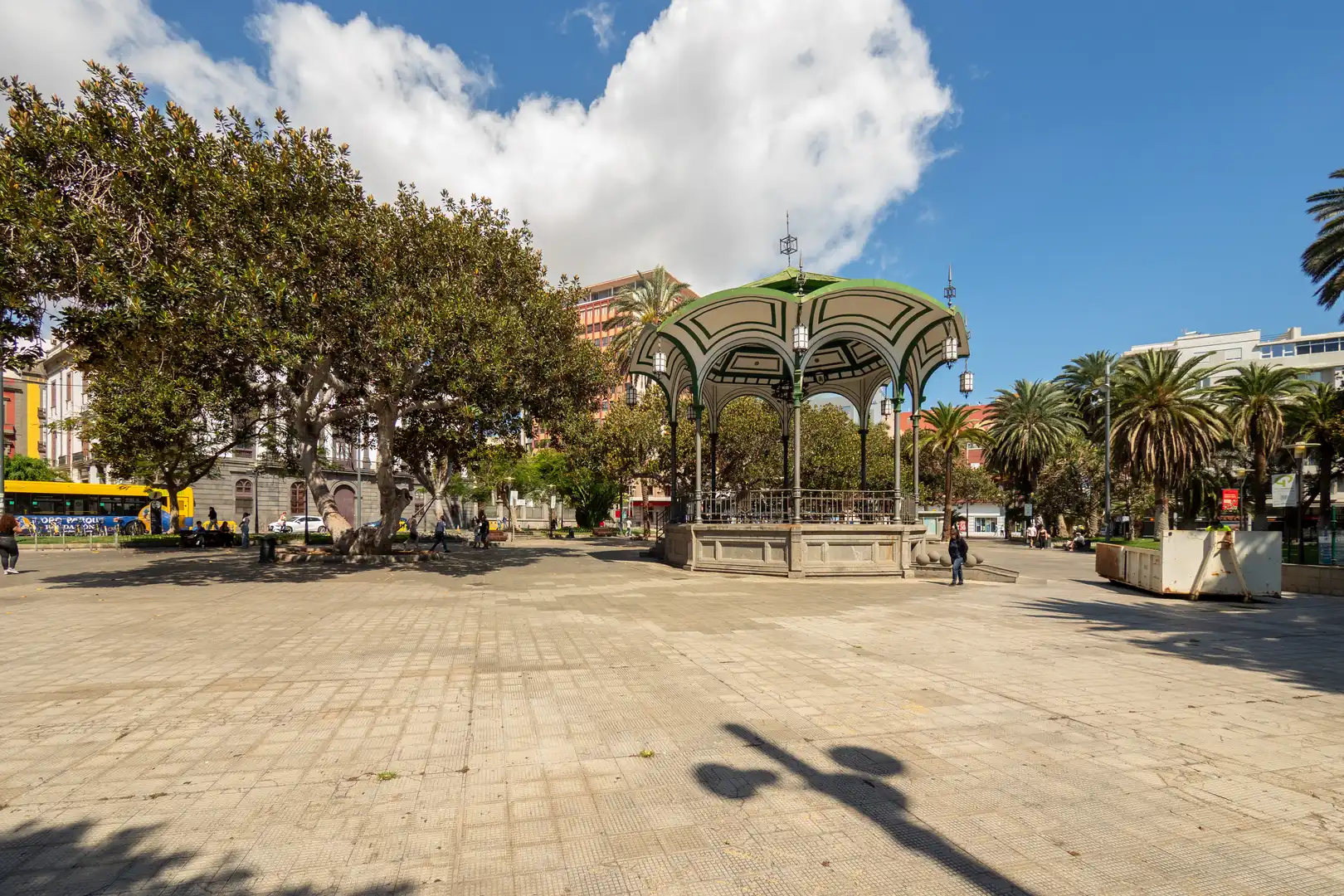 Vista exterior de Casa o xalet en venda en Las Palmas de Gran Canaria amb Traster i Balcó