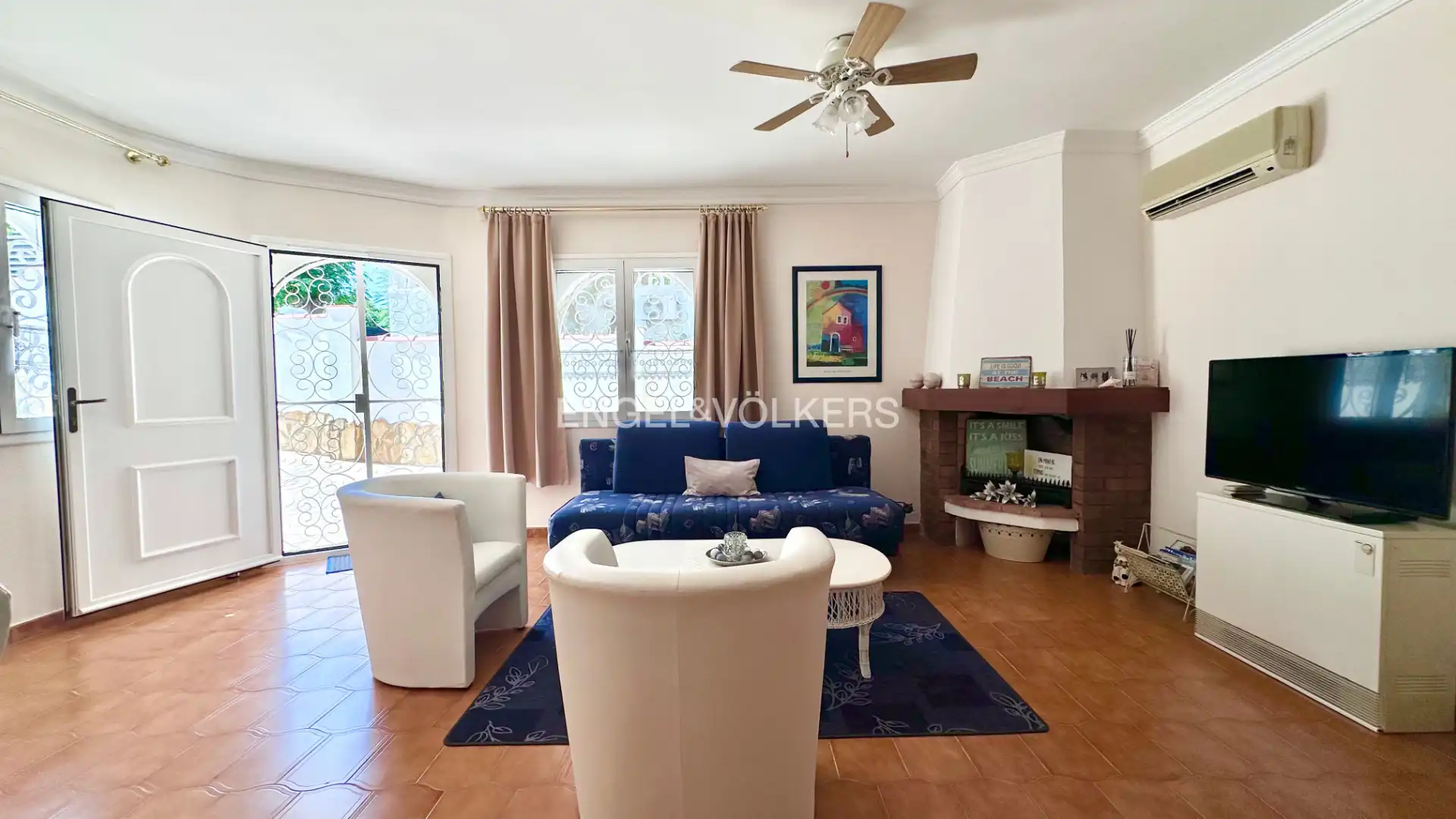 Sala de estar de Casa o chalet en venta en Mont-roig del Camp con Aire acondicionado, Calefacción y Jardín privado