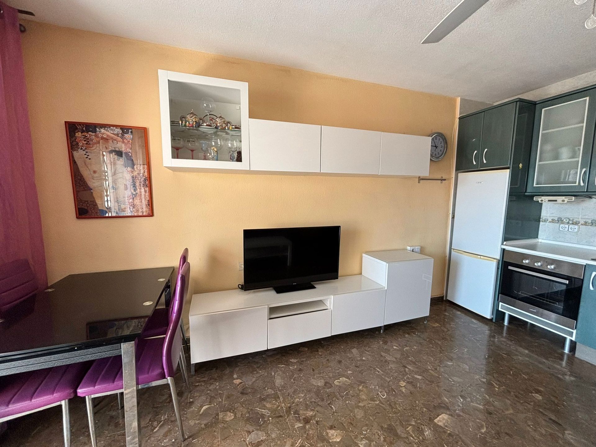 Living room of Flat for sale in Benalmádena  with Air Conditioner, Terrace and Furnished