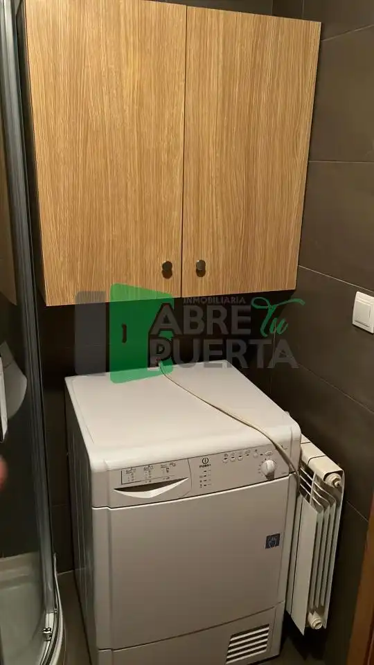 Baño de Piso de alquiler en Ourense Capital  con Calefacción, Trastero y Amueblado