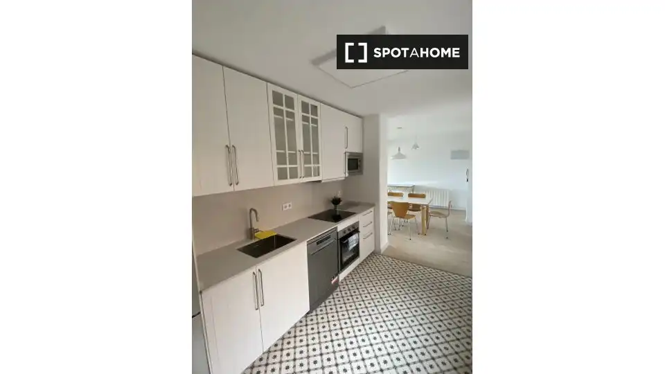 Kitchen of Apartments for share in Pozuelo de Alarcón  with Air Conditioner, Terrace and Furnished
